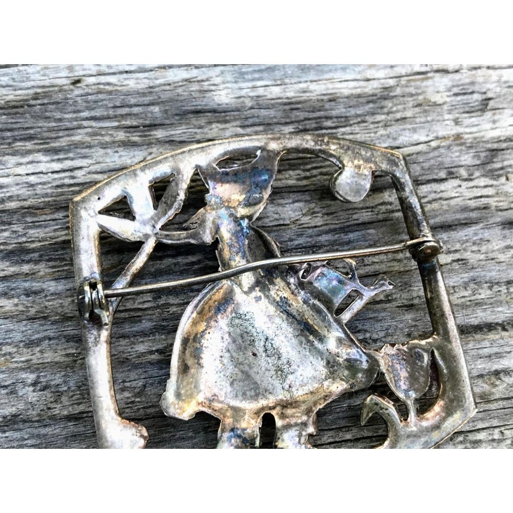 Art Deco Sterling Brooch Little Girl Flowers - Picture 6 of 6